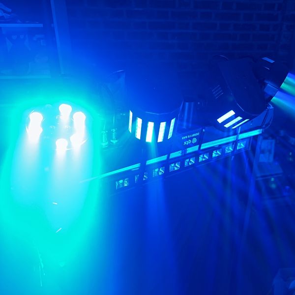 Surrey Kids Parties disco lightshow (Standard lightshow) — photo 10 of 18